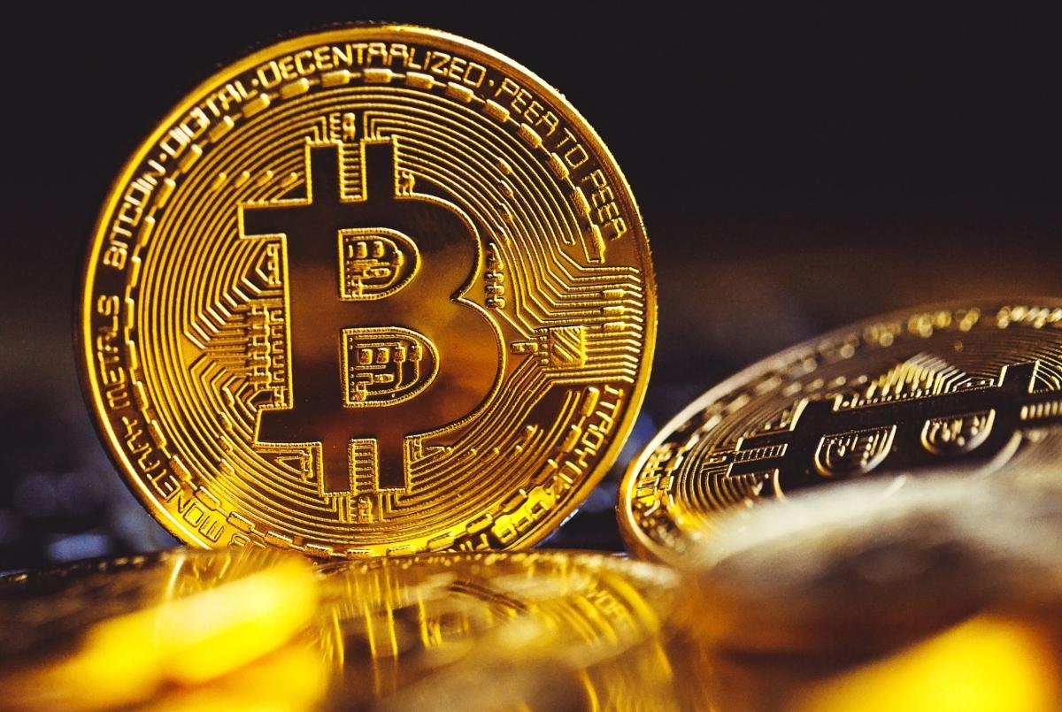 Elon Musk dice que ha invertido mucho en bitcoin y quiere verlo tener éxito  | Ekosnegocios