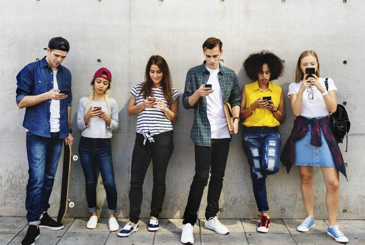 Cinco tendencias que impulsan el consumo en la Generación Z | Ekosnegocios