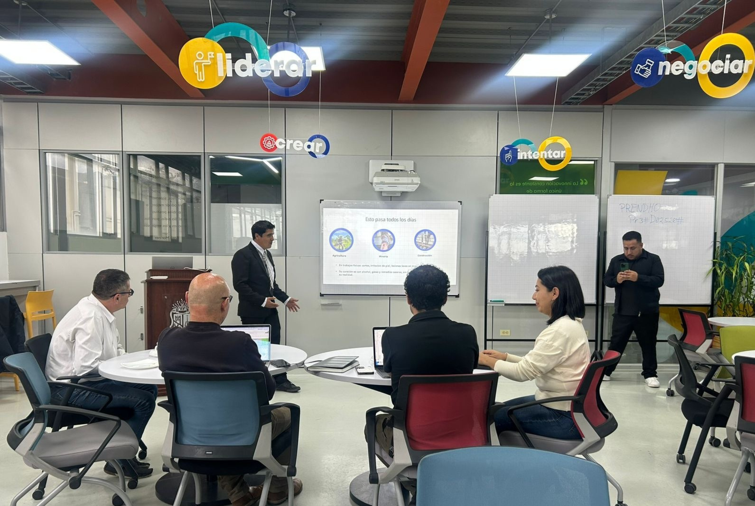UTPL convierte el emprendimiento en una nueva vía para obtener el ...