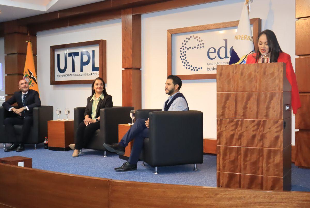 El summit de transformación digital de la UTPL reunió a expertos para ...